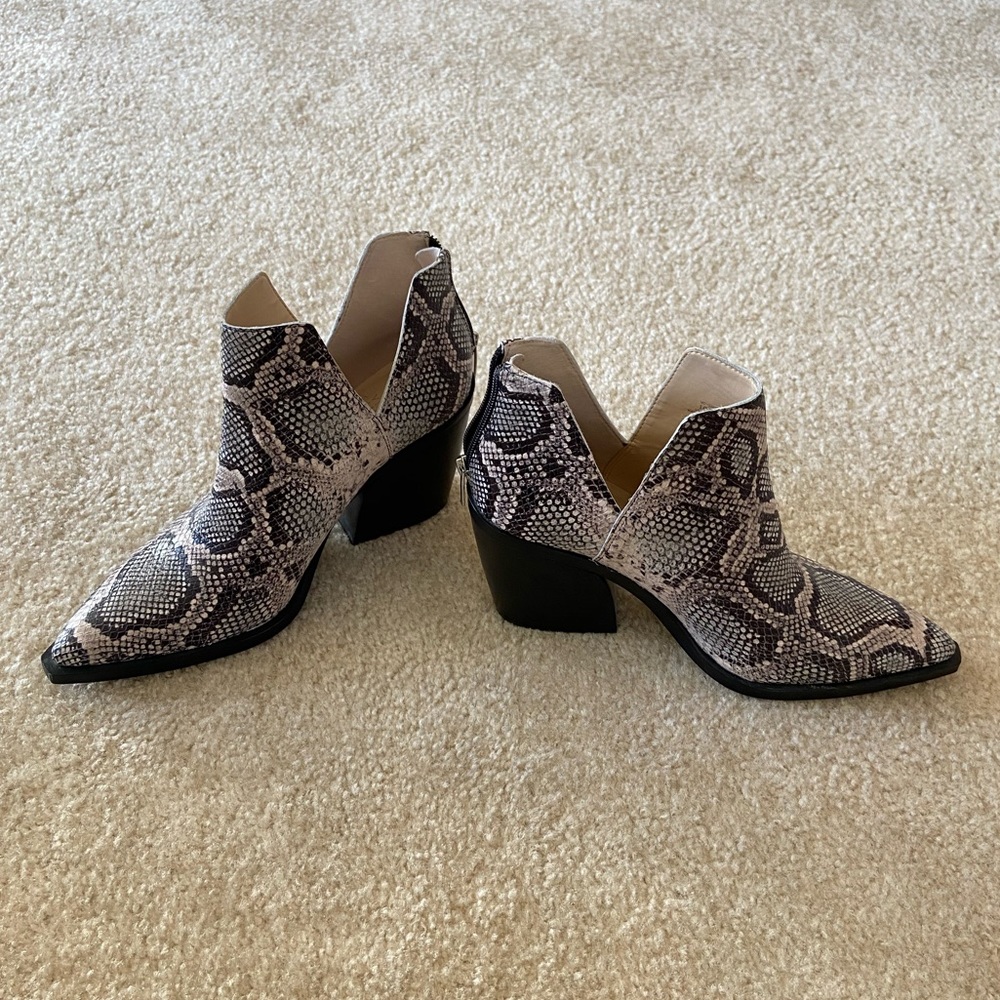Vince Camuto Booties